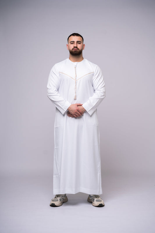 Omani Style Qamees Wit - Goude stiksel